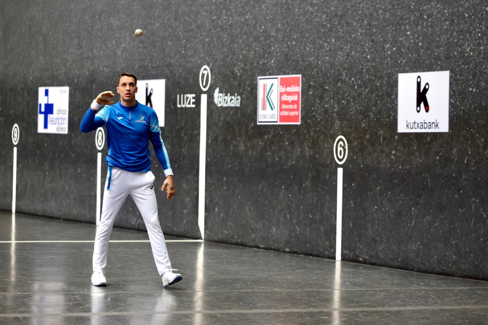 Las imágenes de la elección de material para la final del Cuatro y medio