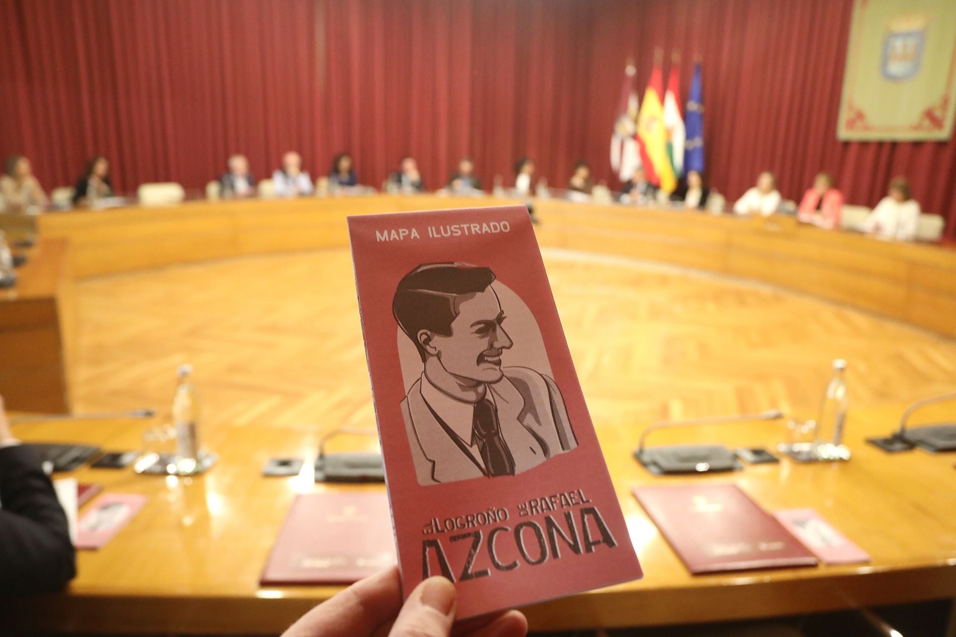 Las imágenes del pleno extraordinario del Ayuntamiento de Logroño