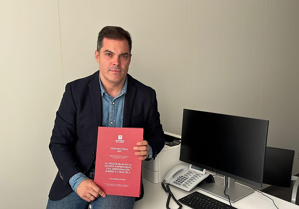 Una tesis doctoral de la UR aborda el teletrabajo, su evolución normativa y su deriva judicial más relevante