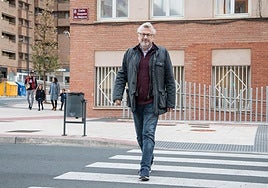 Julio Revuelta, poco antes de la entrevista concedida a Diario LA RIOJA, para trasladar su testimonio de vida.