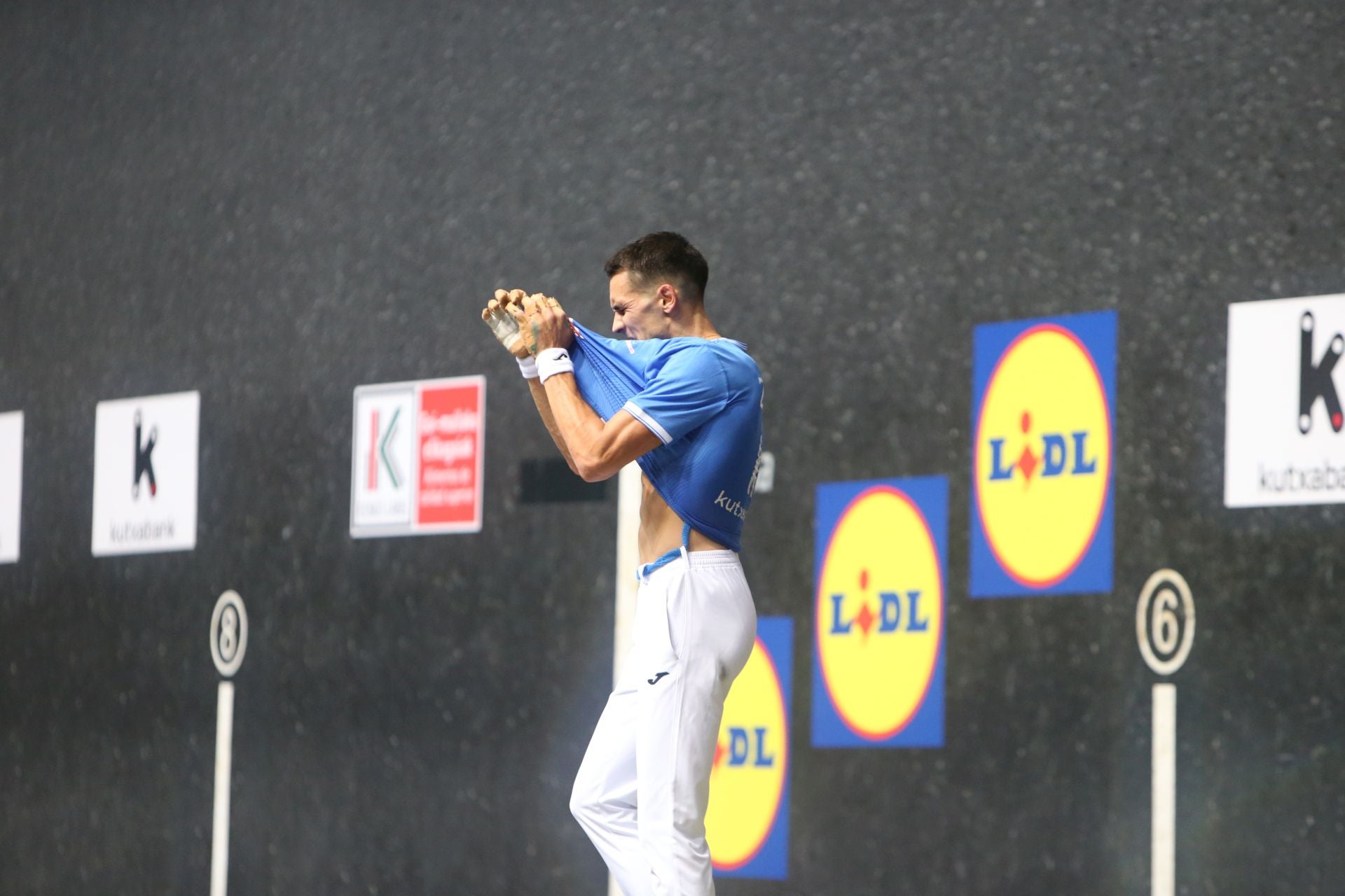 El ambiente durante la final del Cuatro y medio