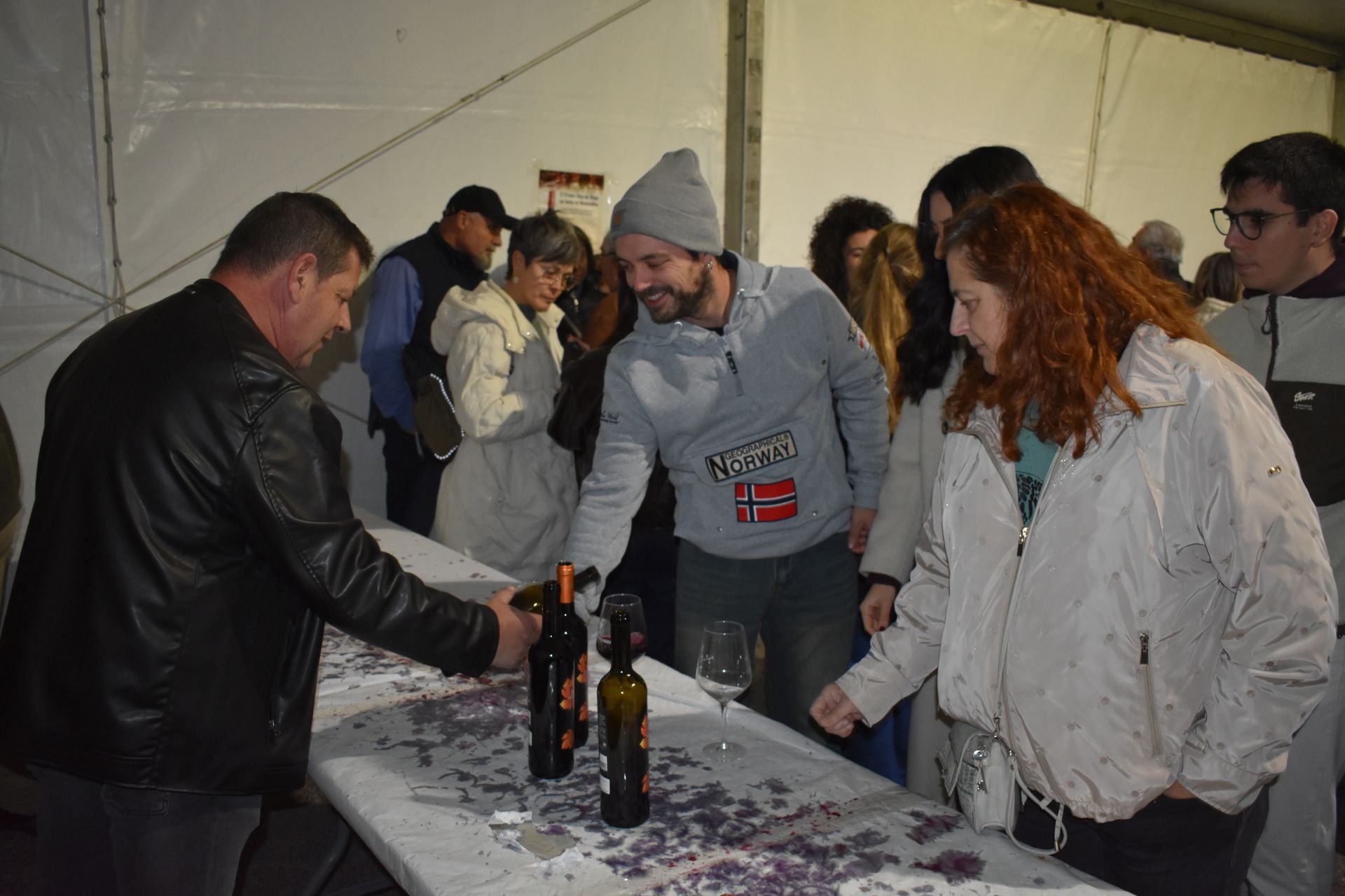 Las imágenes de la fiesta del &#039;Joven de Noviembre&#039; en Ausejo