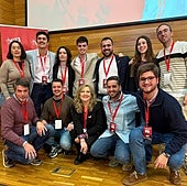 Rubén Zúñiga, secretario general de Juventudes Socialistas de La Rioja, con su equipo.