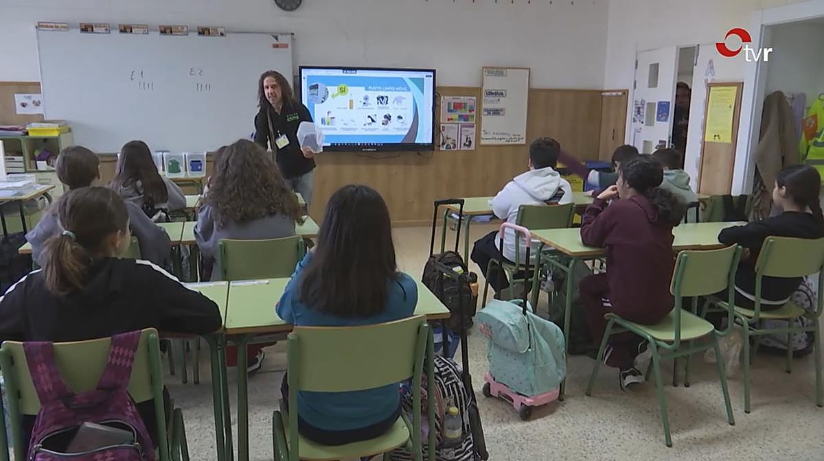 Los niños riojanos aprenden a reciclar en el contenedor marrón