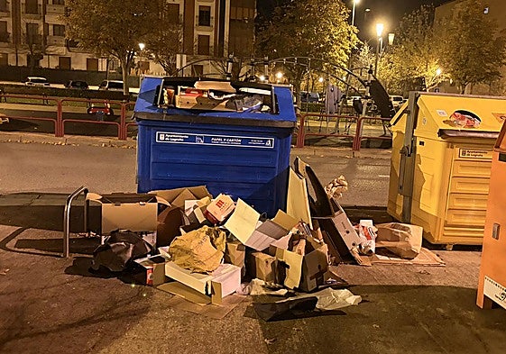 Patinetes por las aceras y la tasa de basuras, en el Teléfono del Lector
