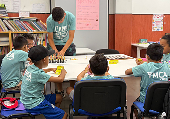 Niños particpantes en el campamento de verano.