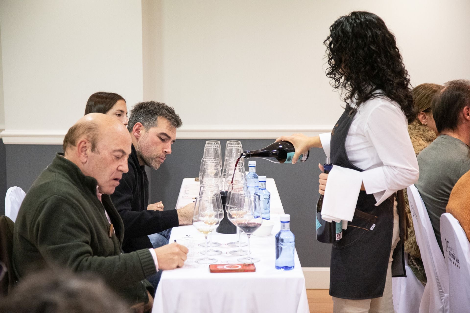 Las imágenes de la cata de Alonso &amp; Pedrajo