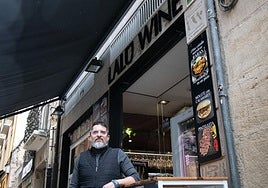 Txomin Méndez abrió hace siete meses Lalü Wine, en la calle San Agustín, 2.