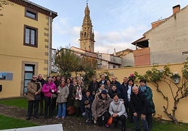 Miembros de la Cofradía de San Felices y de la Cofradía del Santo, ayer en la jornada conmemorativa.