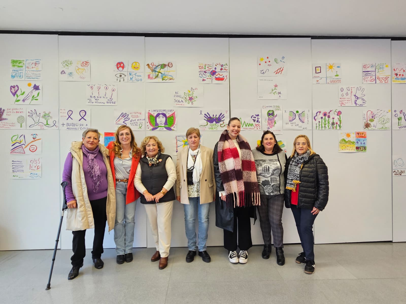 Calahorra | Apertura de una exposición sobre las emoción de la asociación Red Vecinal contra la violencia de género en el Centro Joven Municipal