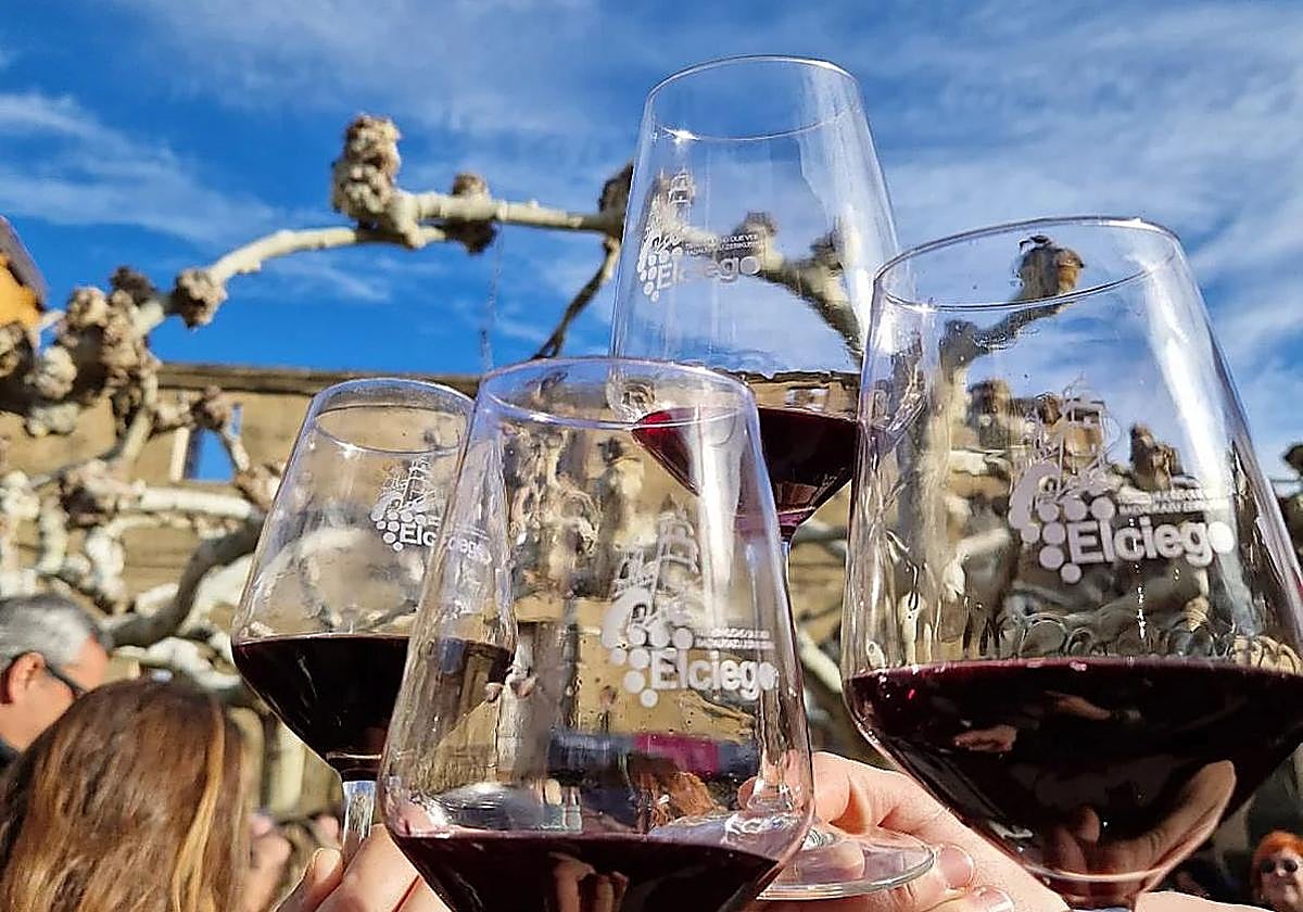 Elciego descorcha sus primeros vinos de la vendimia este sábado en el Día de Gracias