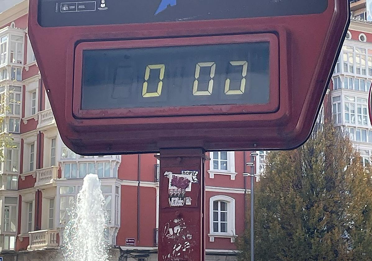 Encendido navideño y orines de perros, hoy en el Teléfono del Lector