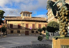 La Casa de Navajas, en la plaza de Azpilicueta.