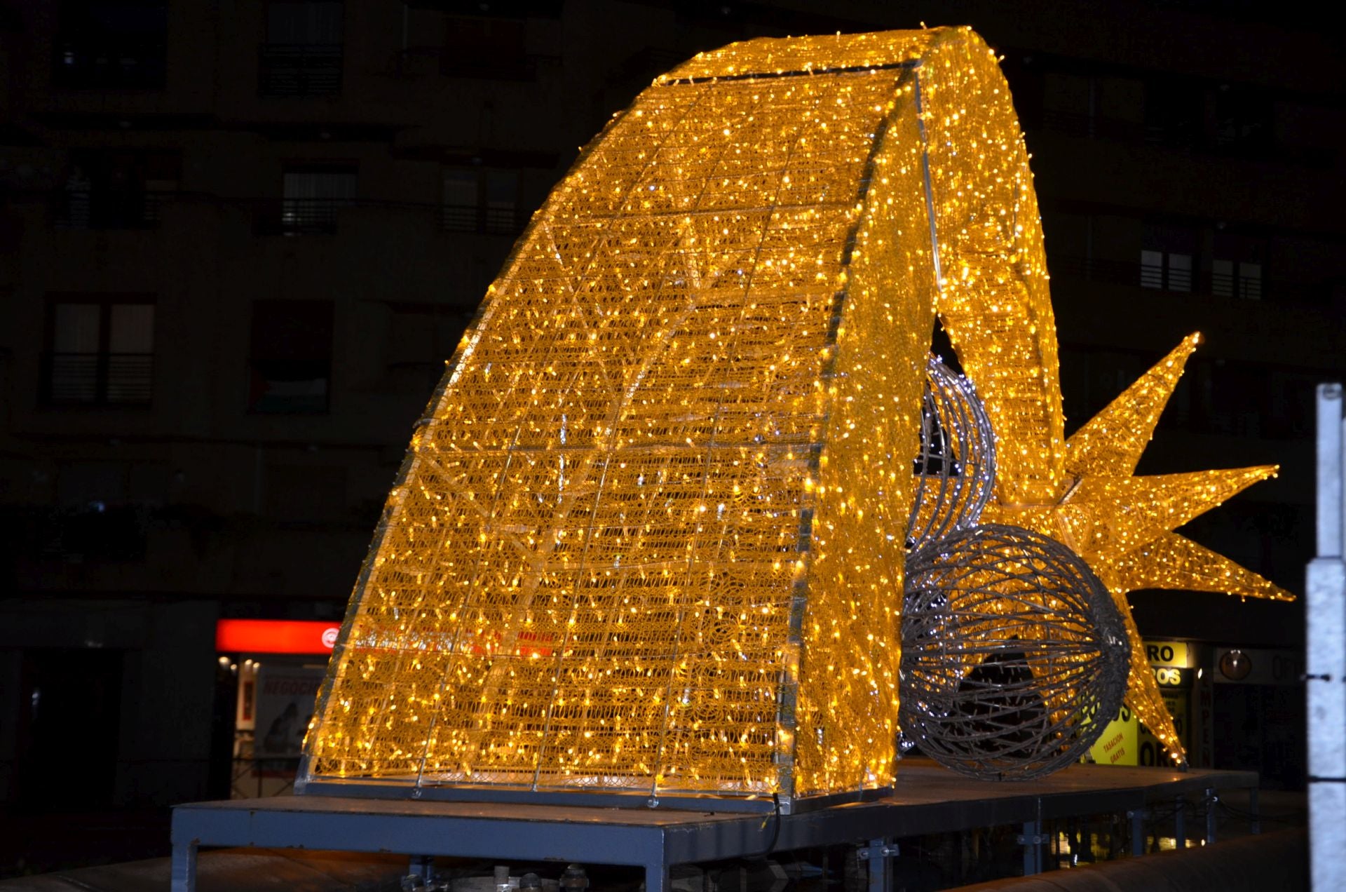 Calahorra enciende la iluminación navideña