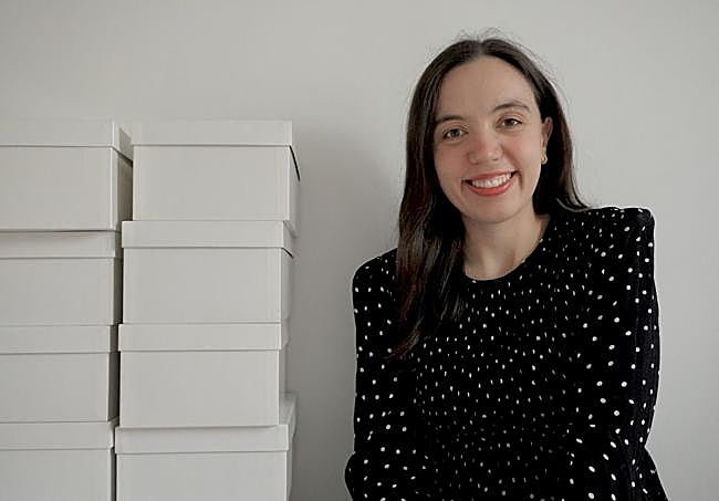 Magdalena Zarza hizo prácticas en su día en Loewe, donde ahora trabaja.