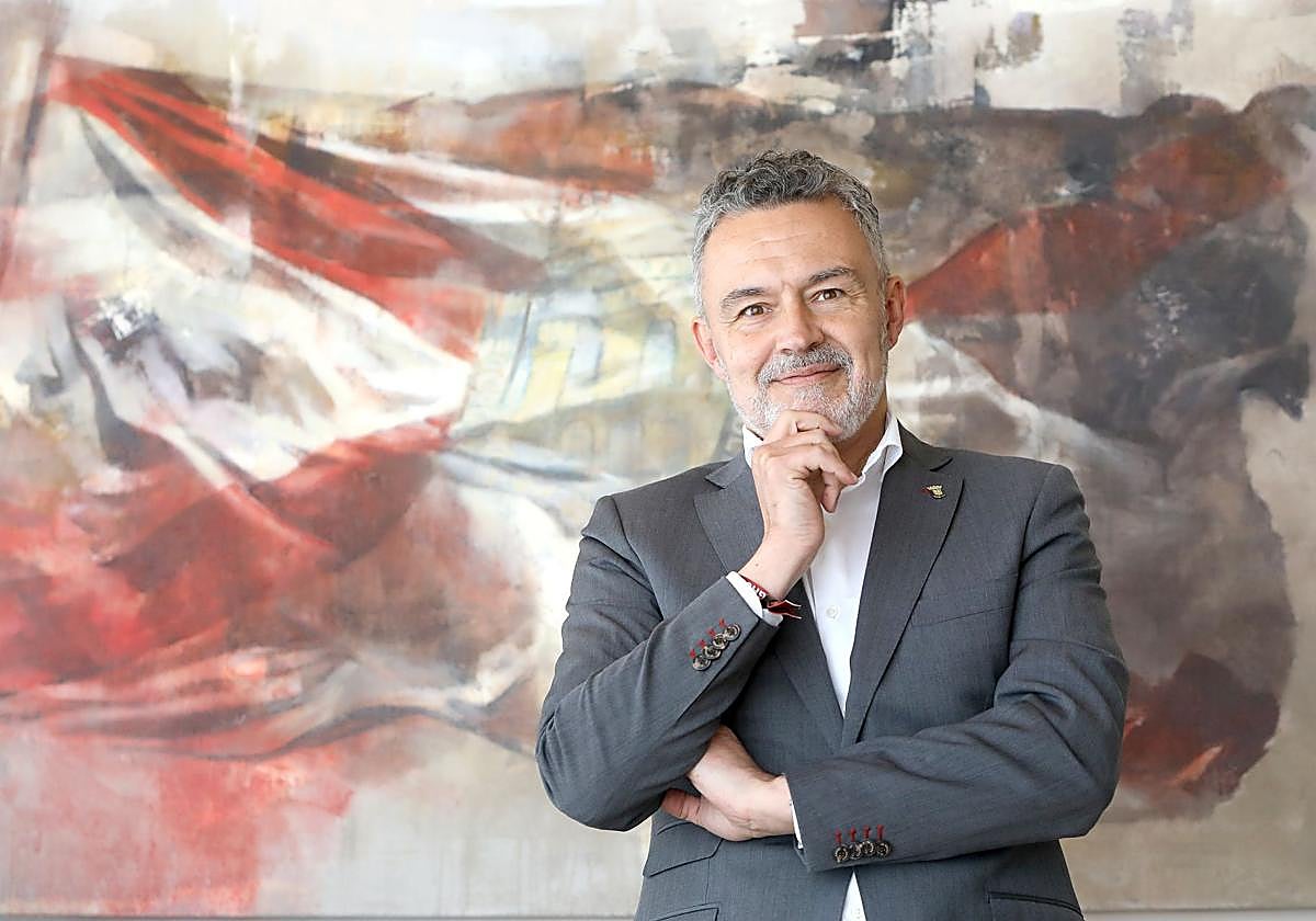 El alcalde de Logroño, Conrado Escobar, en su despacho del Ayuntamiento.