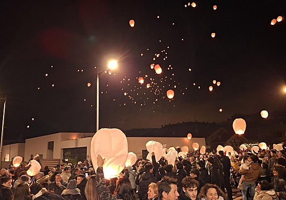 Suelta de farolillos en Fuenmayor, en una edición anterior.