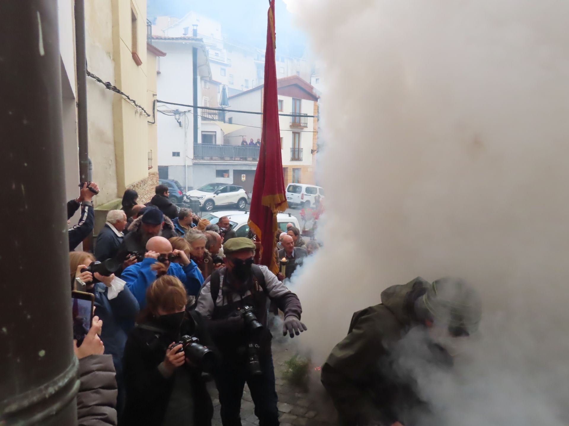 Arnedillo celebra la procesión del humo