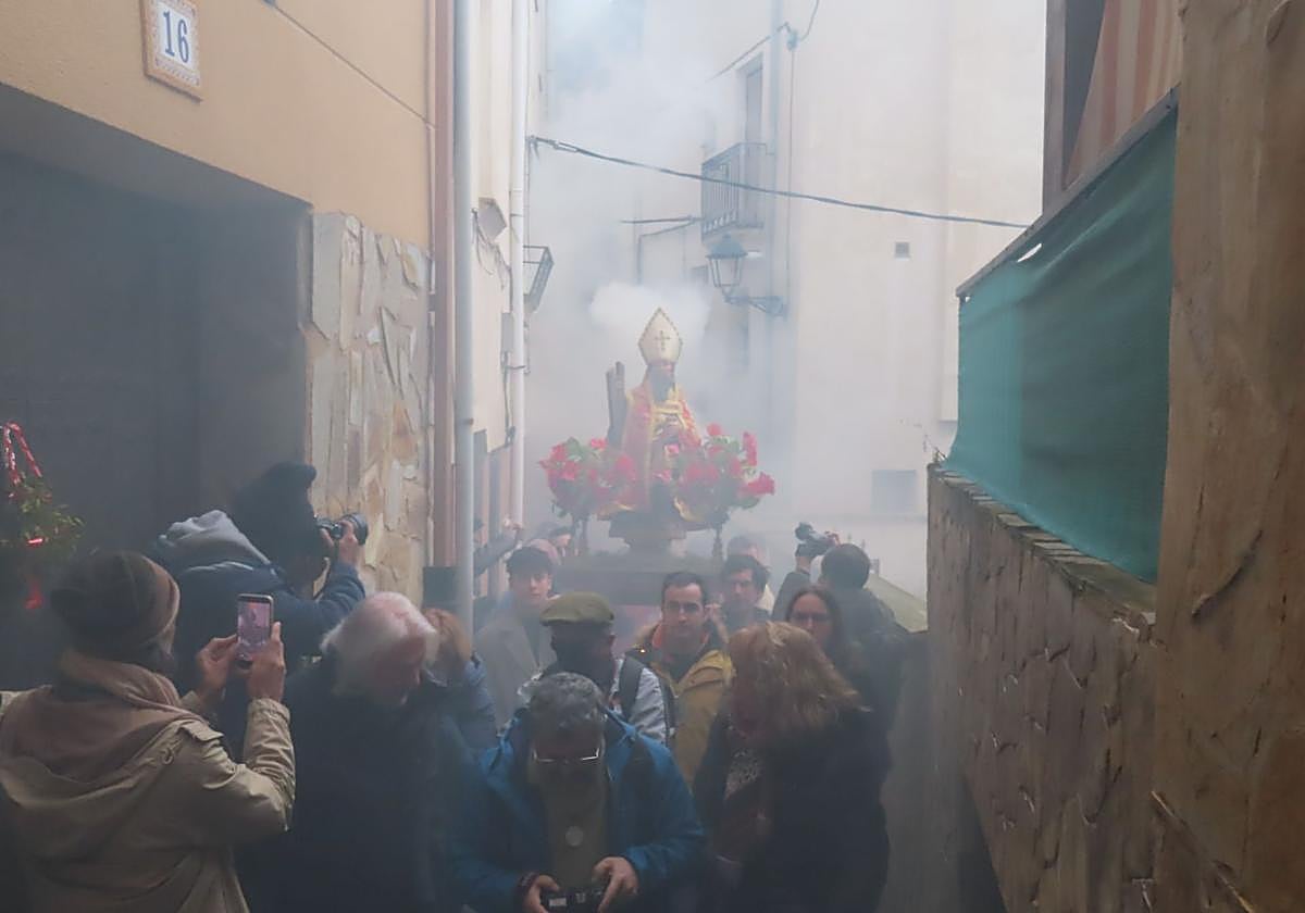 Arnedillo celebra la procesión del humo