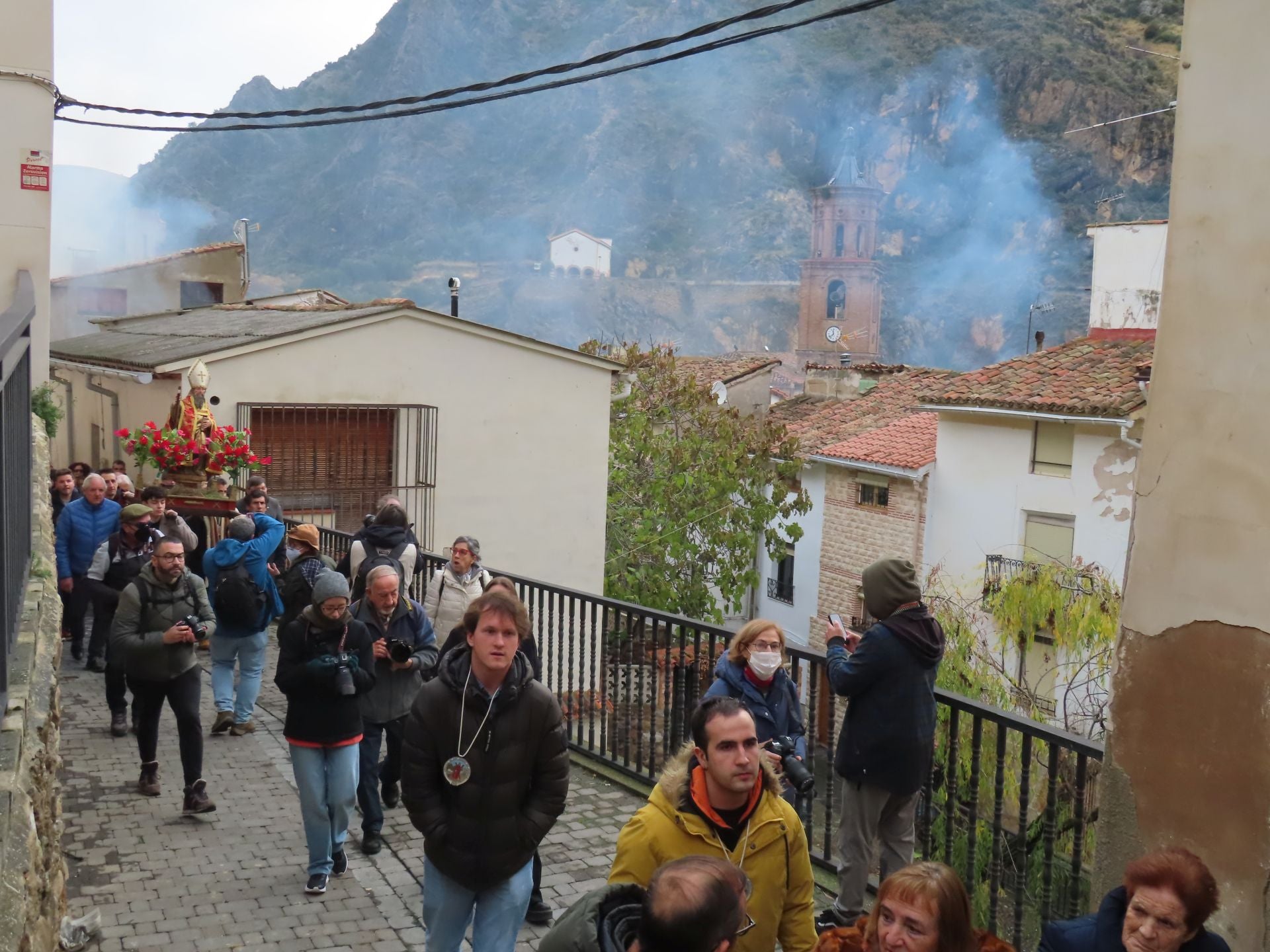 Arnedillo celebra la procesión del humo