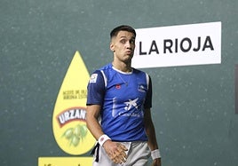 Zabala gesticula durante un partido.