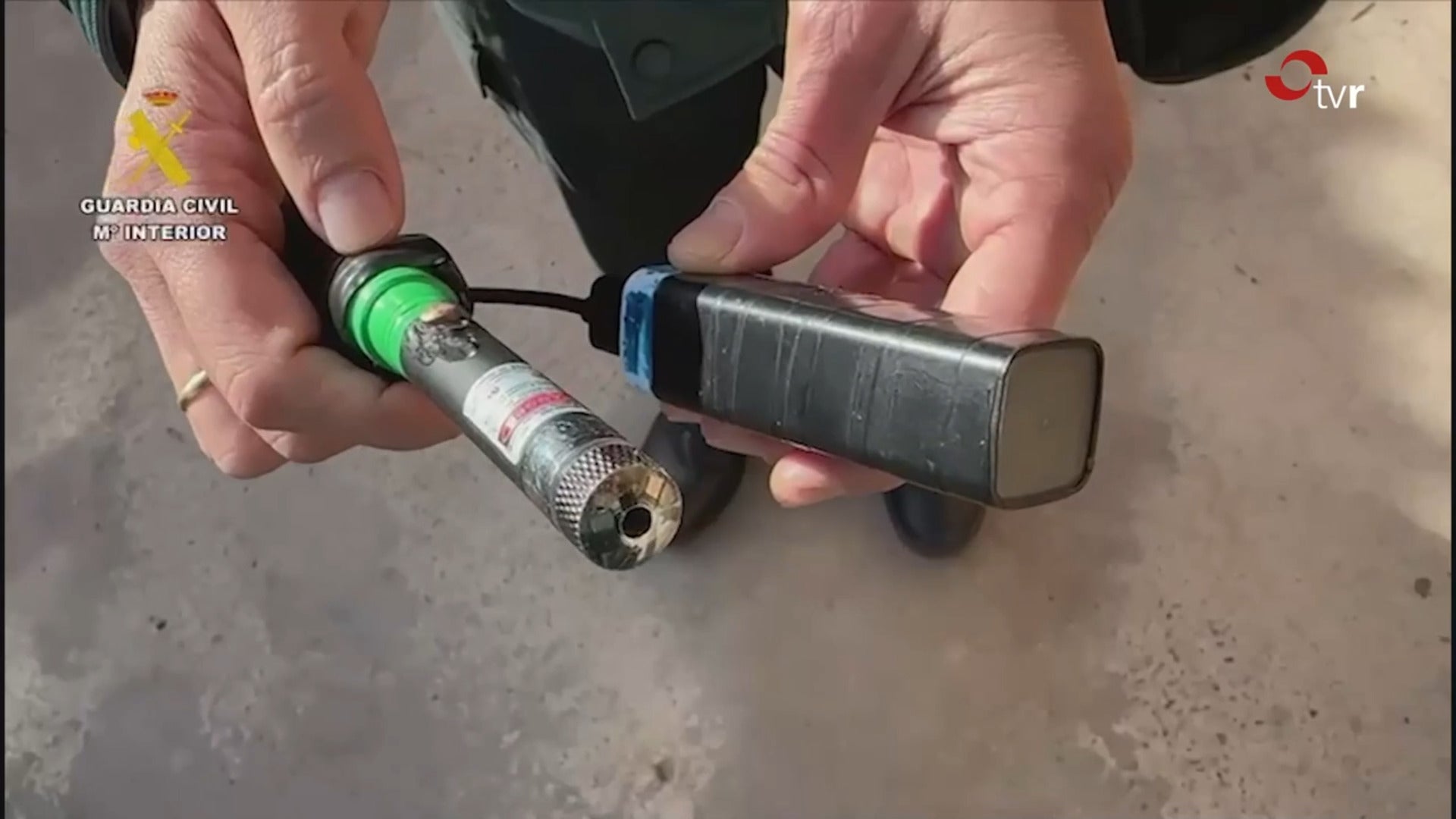 Denunciado por apuntar con un láser a pilotos de aviación civil y varios menores desde Agoncillo