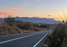 Muere atropellado en la N-232 después de abandonar su vehículo tras una salida de vía