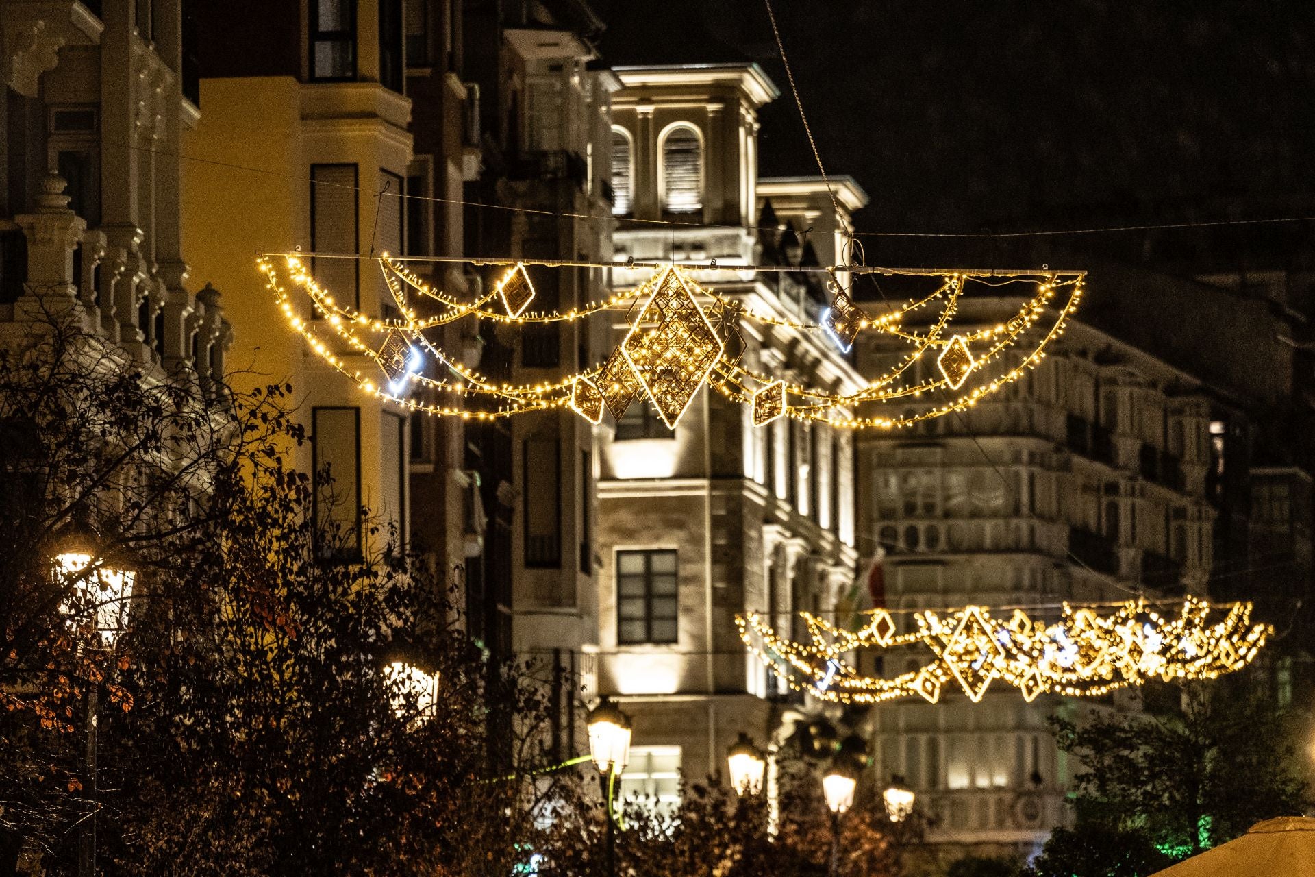 La Navidad se enciende en la plaza del Mercado