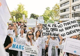 Protesta de los profesionales sanitarios, en una imagen de archivo.