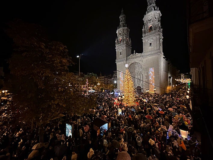 La luz se hizo en la plaza del Mercado de Logroño