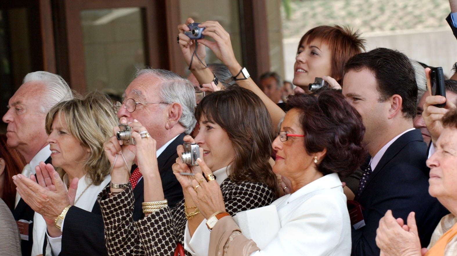 El rey Juan Carlos inauguró la icónica bodega de Rioja de Frank Gehry