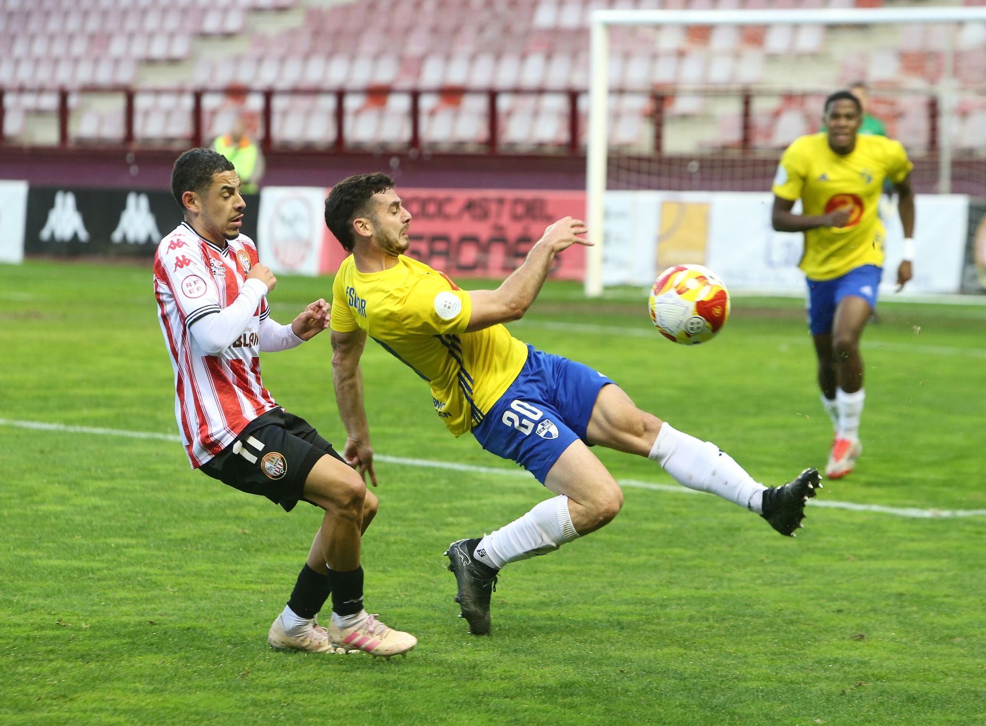 La SD Logroñés logra el triunfo ante el Ebro