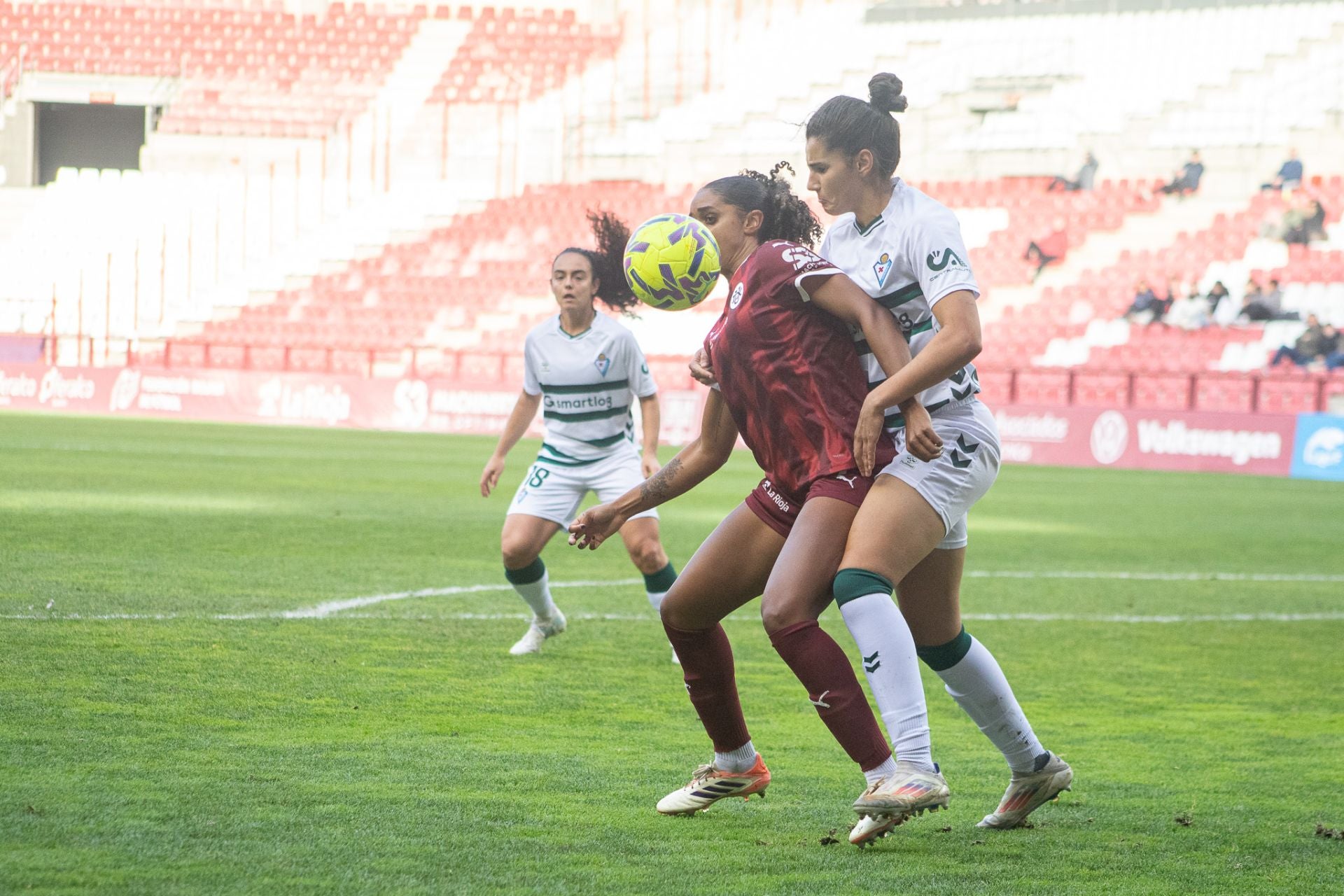 El Dux pierde ante el Eibar en Las Gaunas