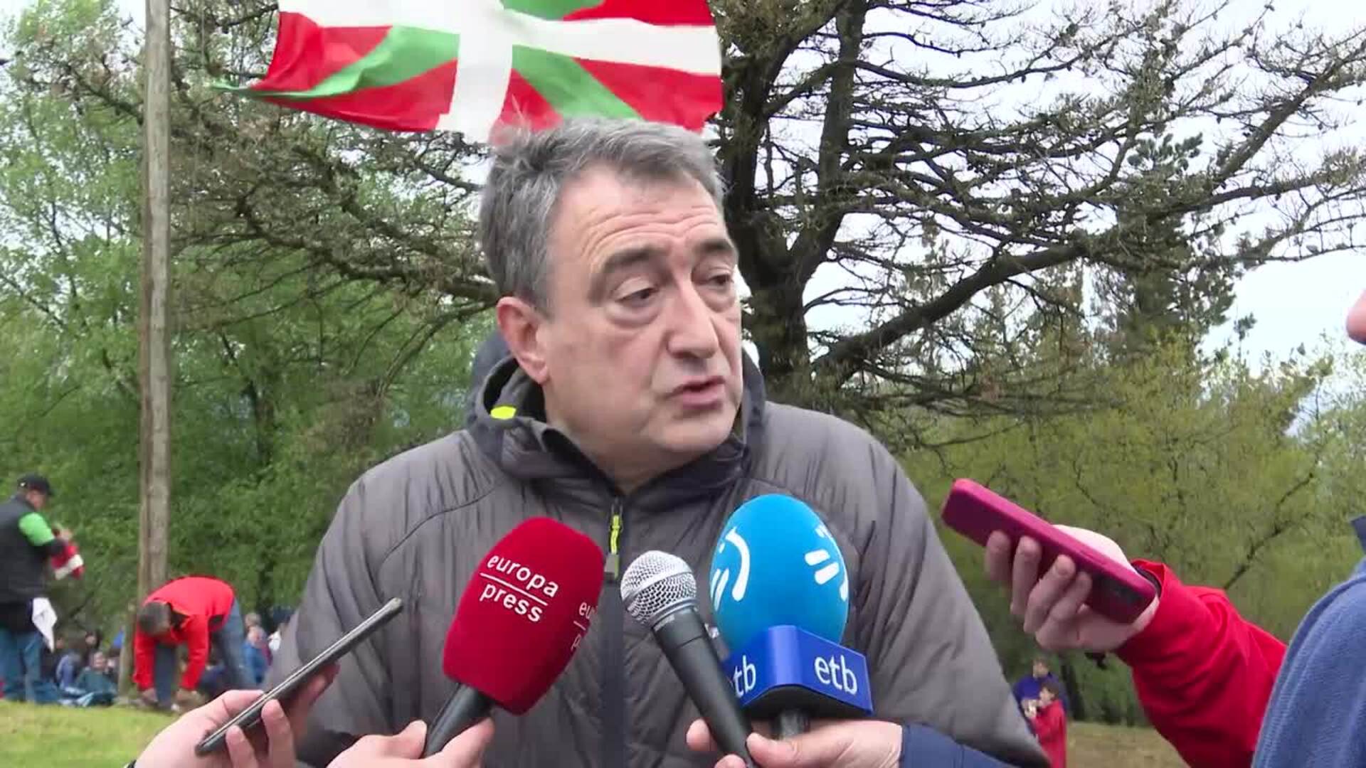 Esteban dice que la relación con el PSE "es buena" tras la polémica por la conexión del TAV