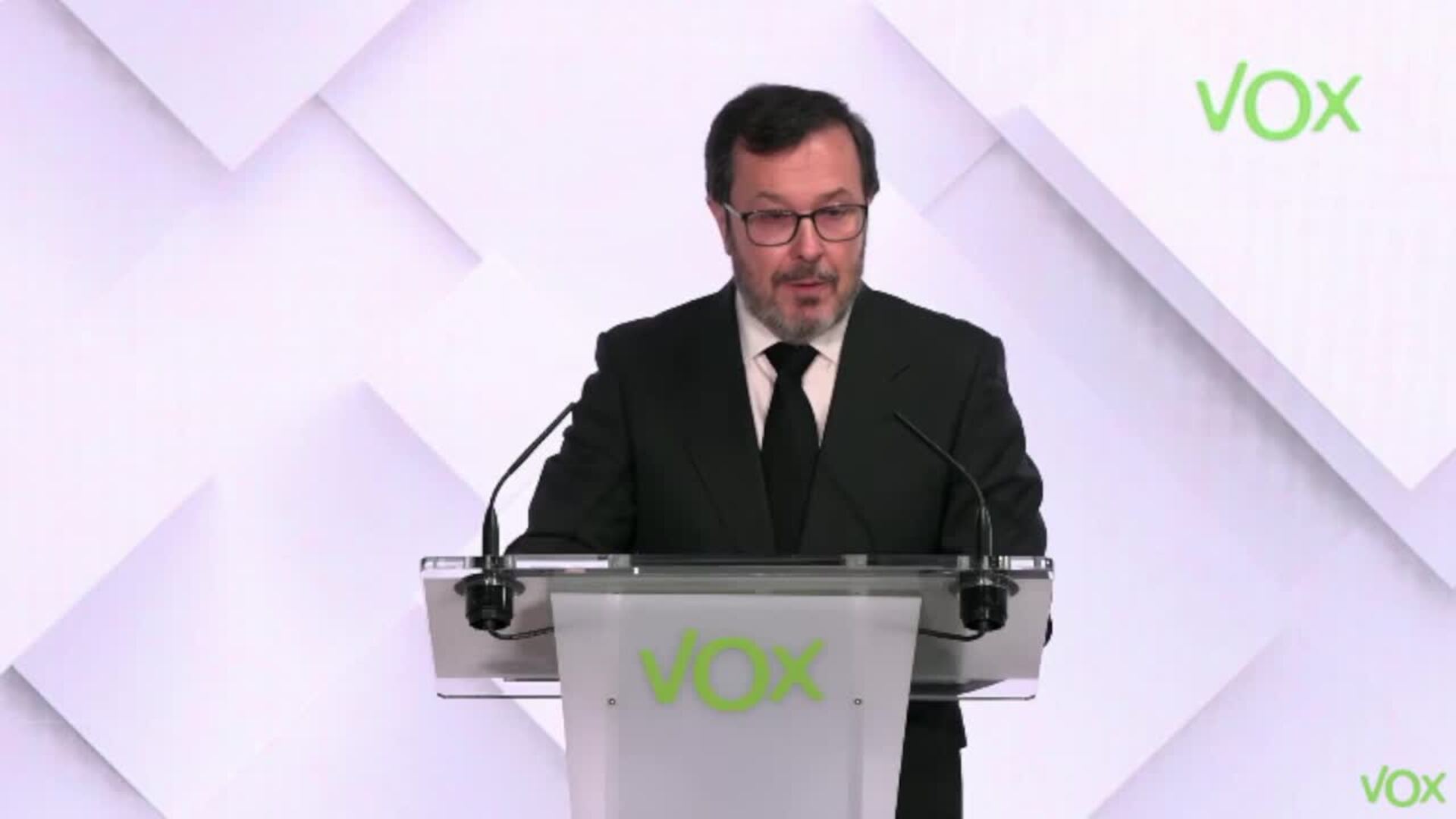 Vox ve "ingenua" la llamada de la plataforma de Mayor Oreja a unir la derecha