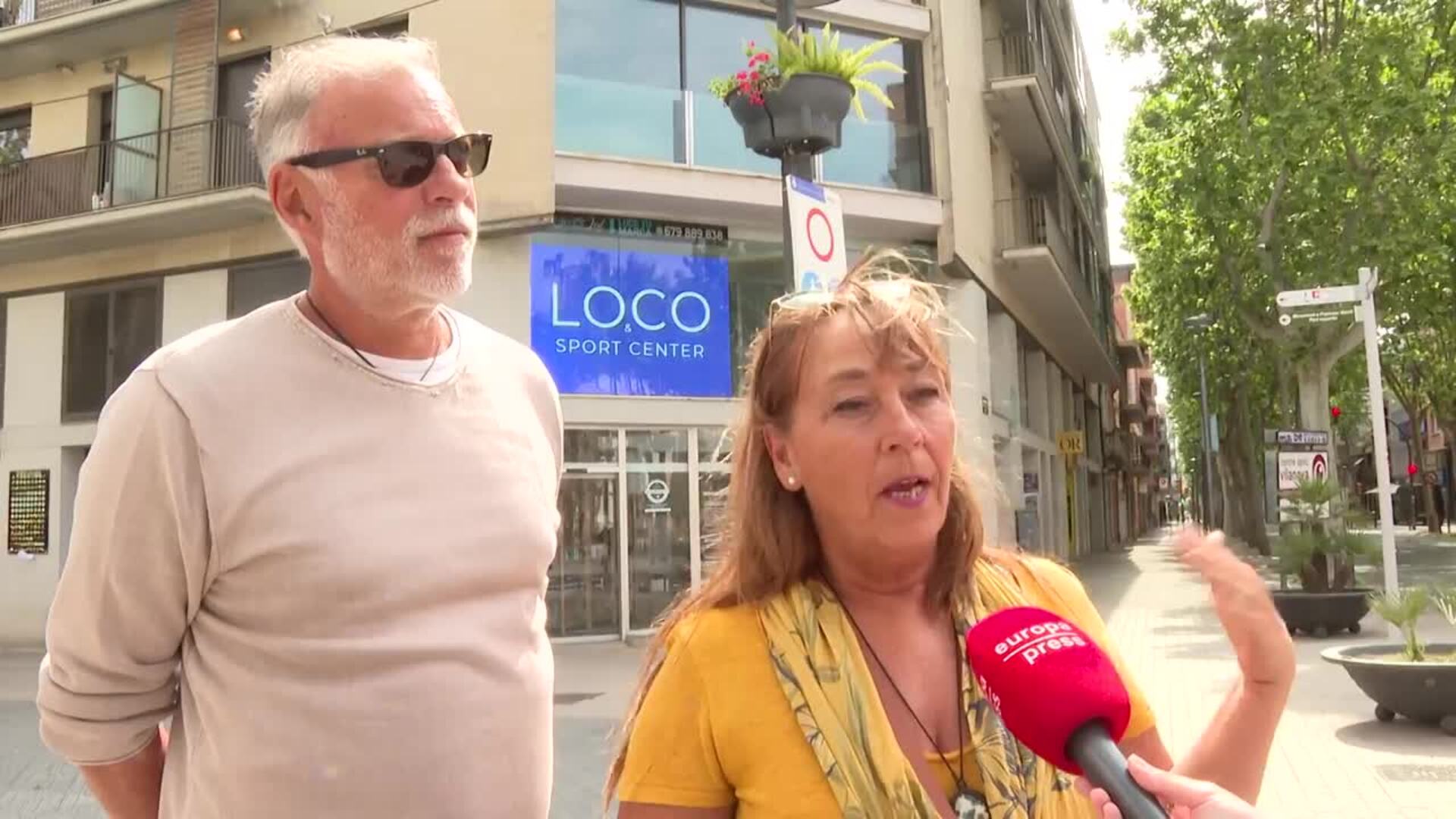 Las calles de Vilanova i la Geltrú vuelven a la normalidad tras un incendio con humo tóxico