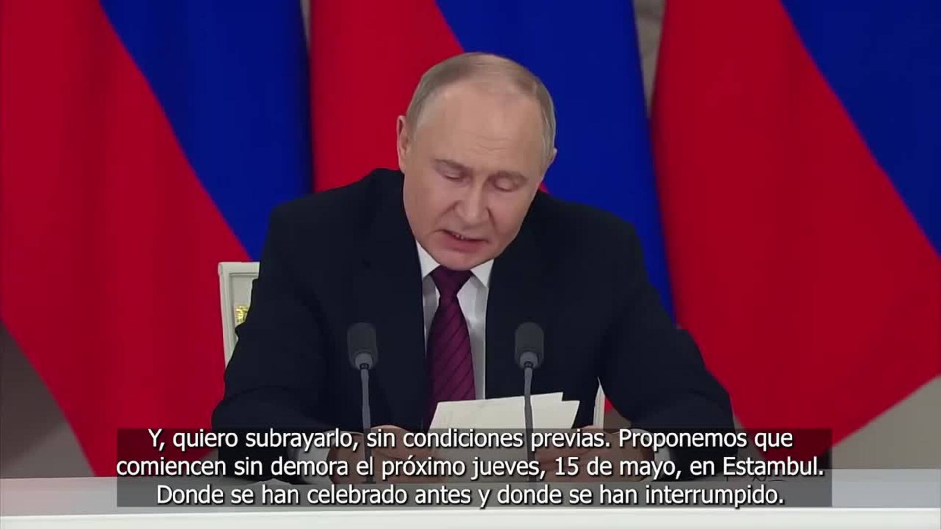 Putin plantea la posibilidad de alargar el alto el fuego "dependiendo de la reacción" de Kiev