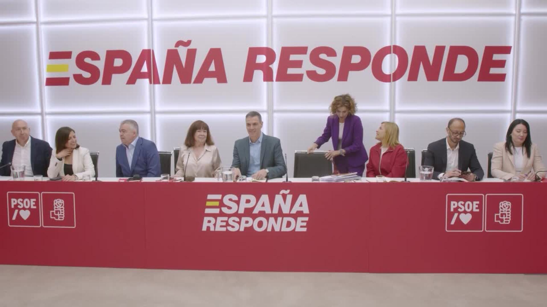 Partidos políticos reaccionan a los mensajes entre Sánchez y Ábalos