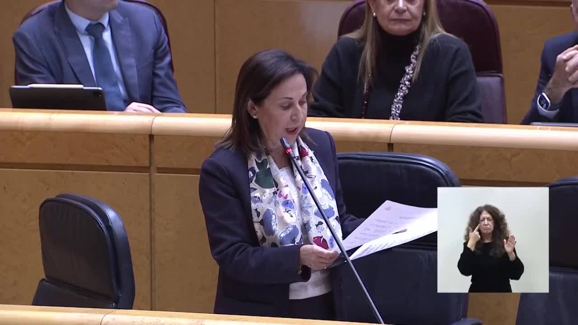 El PP reprocha a Robles los "bajos" sueldos de los militares