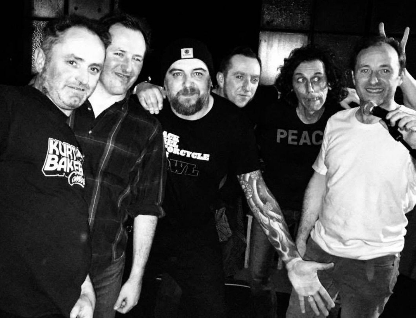 Los integrantes de El Inquilino Comunista, con Rubén Domínguez 'Boogy' y Sergio Olave 'Chapis' después de un concierto en una imagen de archivo