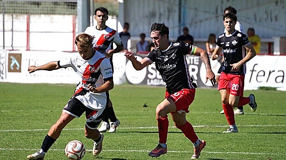 El Varea y el San Marcial firman un encuentro sin goles