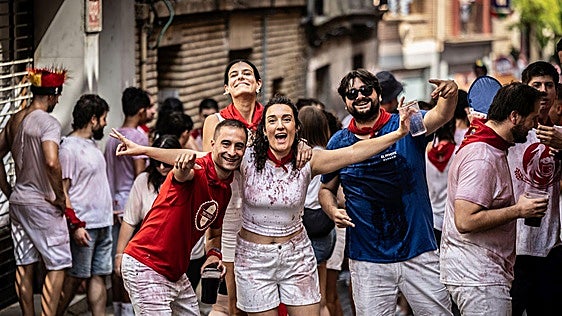 El disparo del cohete da inicio a las fiestas de Alfaro
