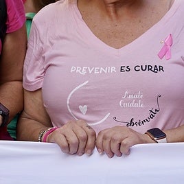 Manifestación a favor de los cribados de cáncer, en una imagen de archivo.