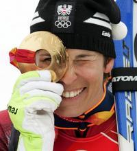 La austriaca Dorfmeister culmina su carrera con el oro en descenso femenino