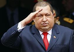 Hugo Chávez, durante un acto en Caracas. / Carlos Garcia Rawlins (Reuters)