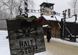 Puerta del campo de Auschwitz-Birkenau en Polonia. / Afp | Vídeo: Atlas