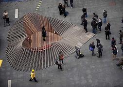 Escultura en forma de corazón en Times Square. / Keith Bedford (Reuters)