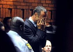Pistorius rompe a llorar en el juzgado. / Antoine de Ras (Afp)