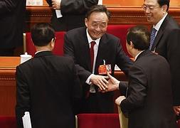 El presidente saliente de la Asamblea Nacional Popular china (ANP), Wu Bangguo. / Diego Azubel (Efe)