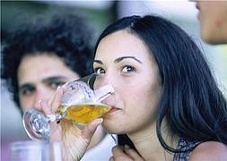 Cosas que no sabías de la cerveza (y las mujeres)